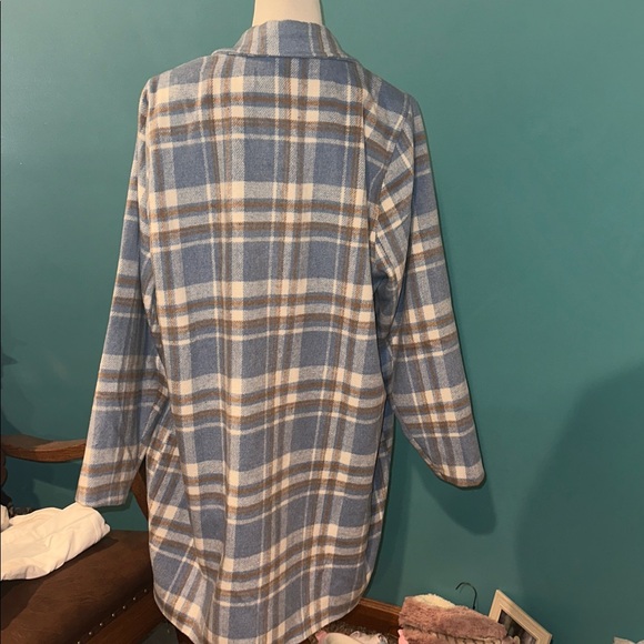 Coat - Picture 2 of 6